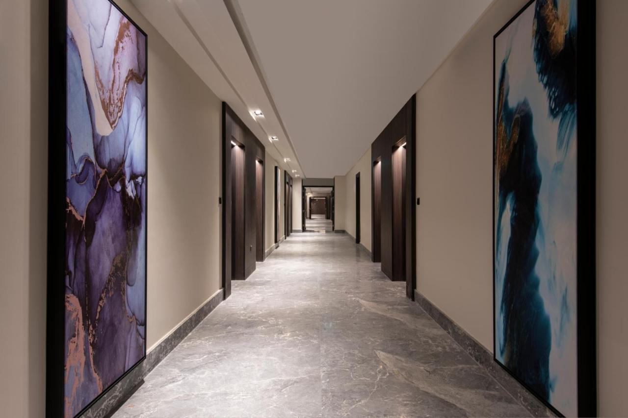 Steigenberger Residence 多哈 外观 照片 A corridor at the hotel