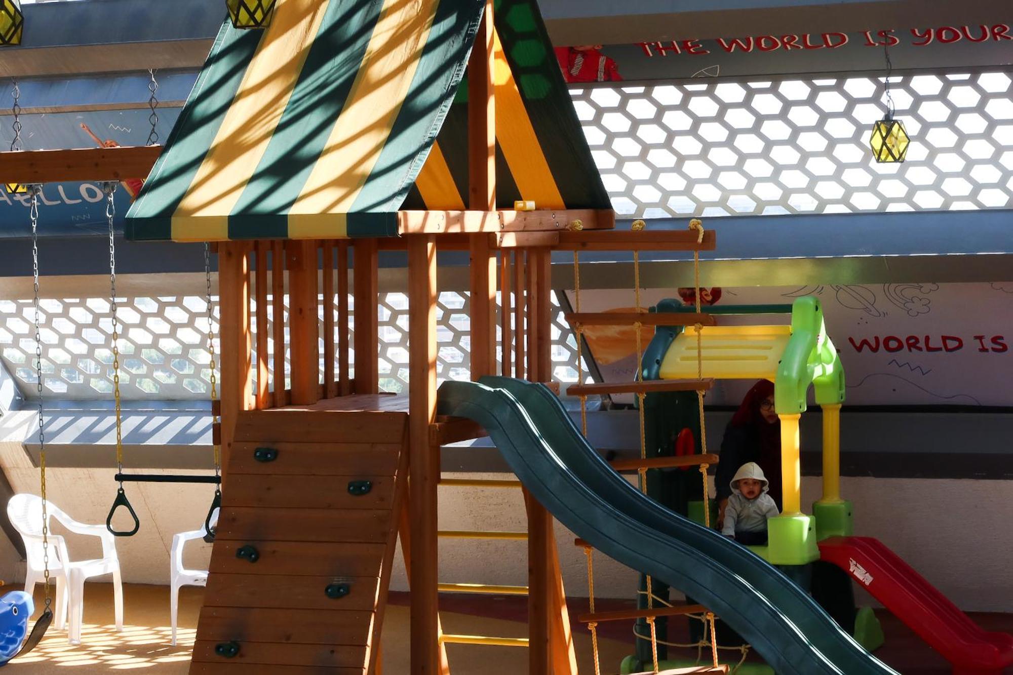 Steigenberger Residence 多哈 外观 照片 A playground in a shopping mall